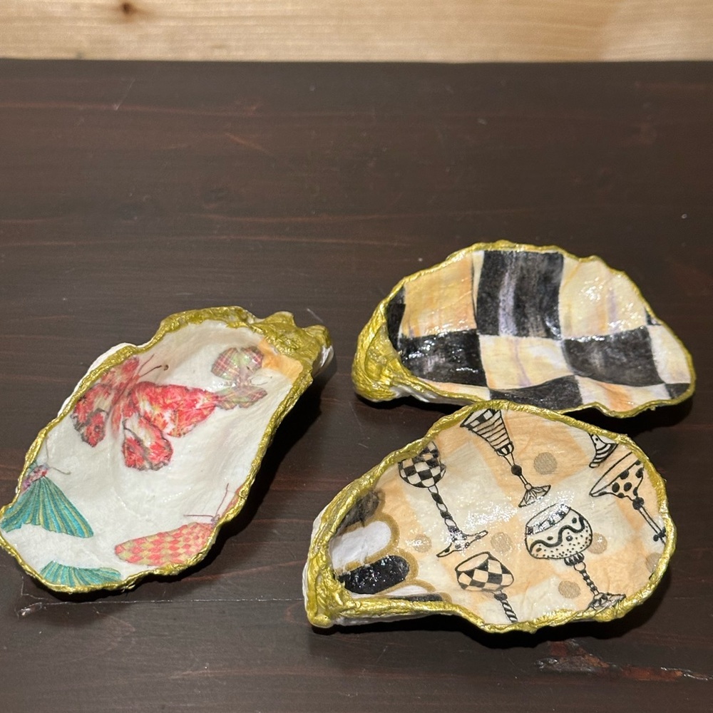 Handmade decoupage catch all shells in Mackenzie Childs patterns. - Picture 11 of 11